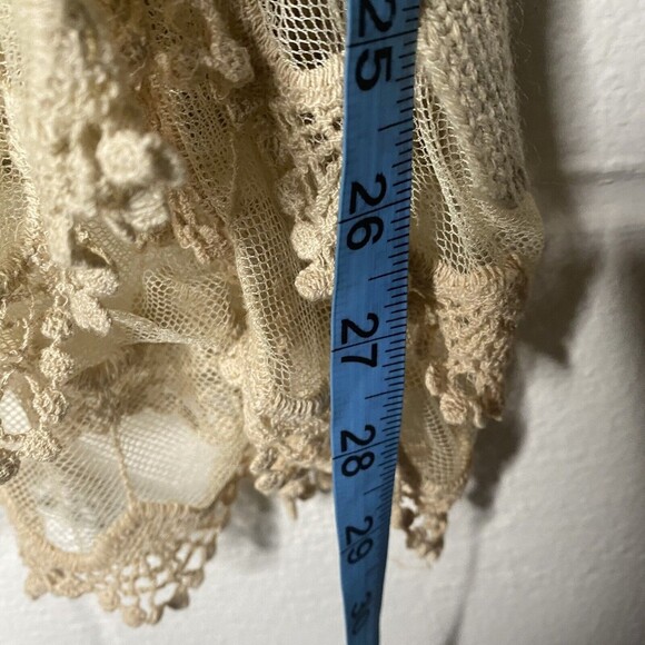 Womans Knit Tunic Lace Crochet Ruffle Hem Beige Sweater SZ ? M Embroidered Boho - Picture 10 of 11